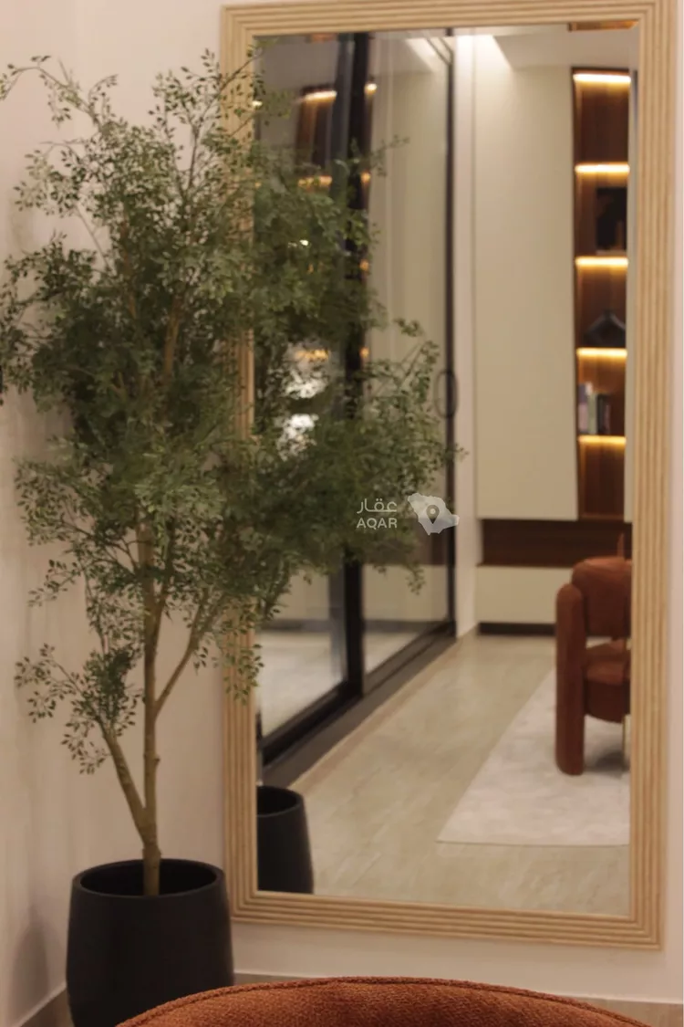 Floor for Rent in Riyadh Al Malqa 8