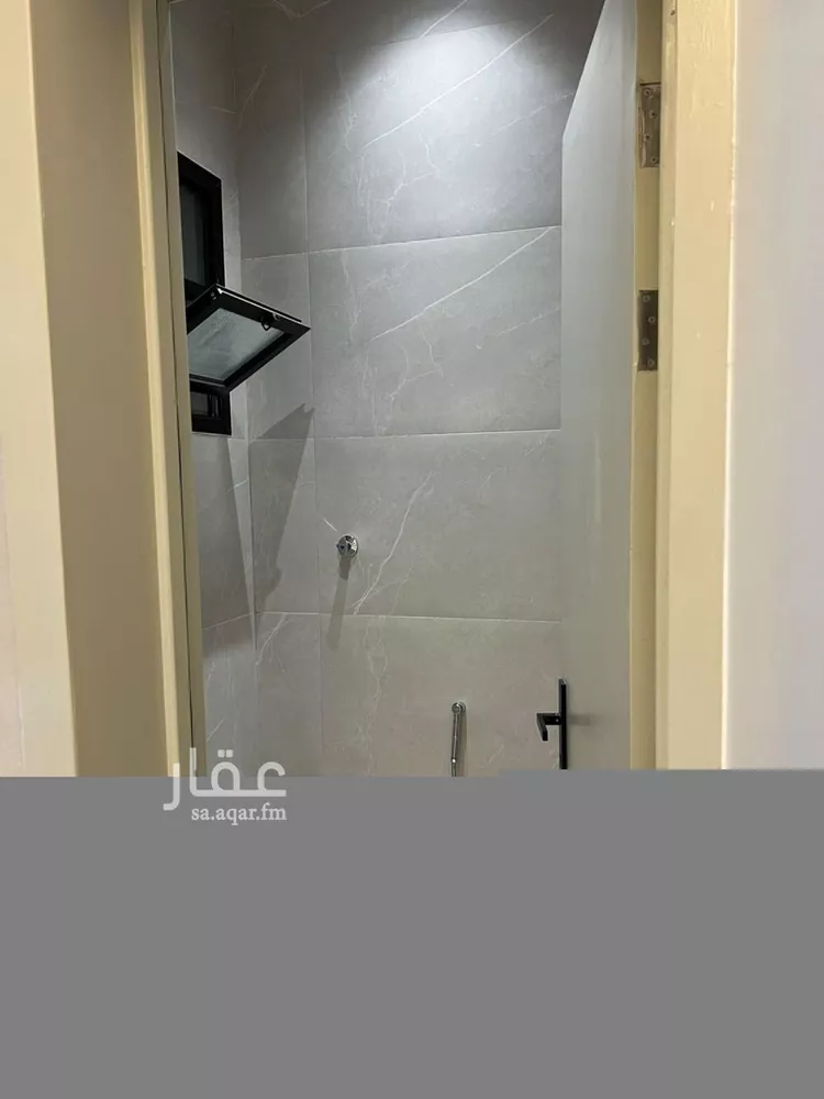 عمارة للإيجار في شارع عثمان بن صدقه, حي طويق, مدينة الرياض, منطقة الرياض 7