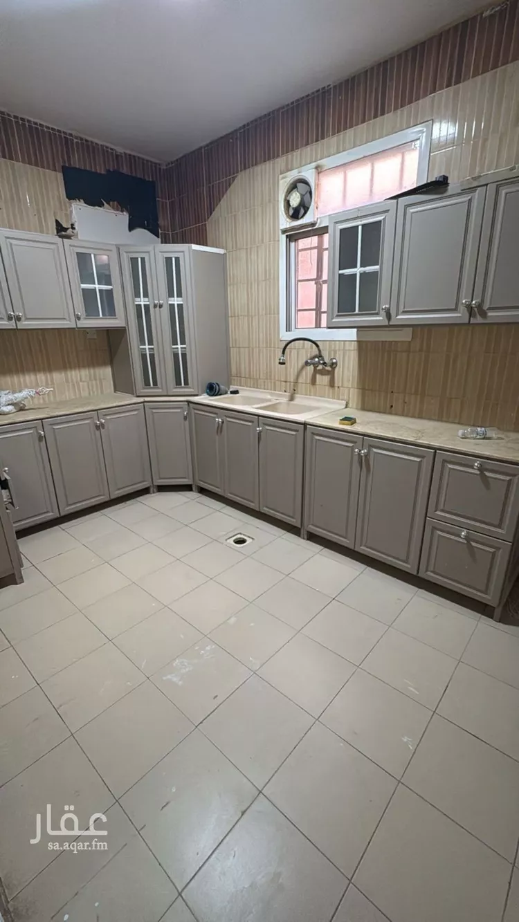 شقة للإيجار في شارع عكرمة بن سليمان, حي عكاظ, مدينة الرياض, منطقة الرياض