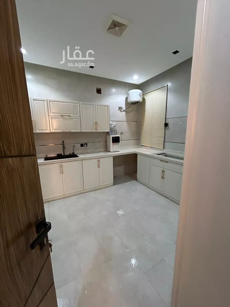 دور للإيجار في شارع فؤاد الخطيب, حي عكاظ, مدينة الرياض, منطقة الرياض