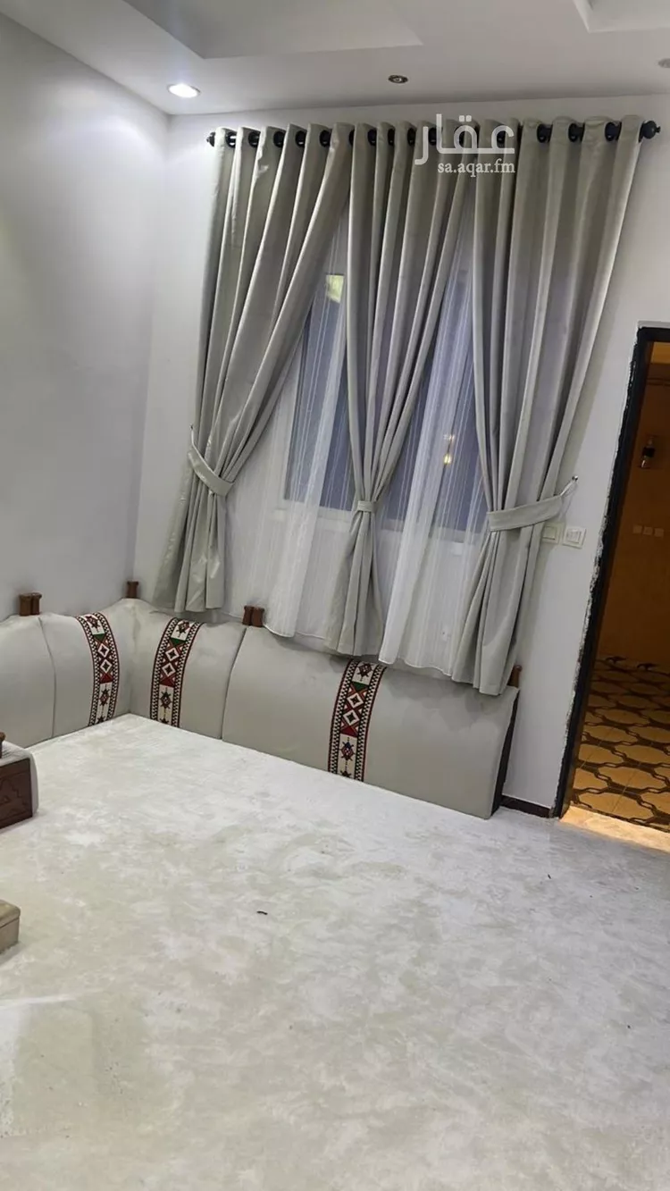 فيلا للإيجار في شارع حسن حسني عبدالوهاب, حي الرمال, مدينة الرياض, منطقة الرياض