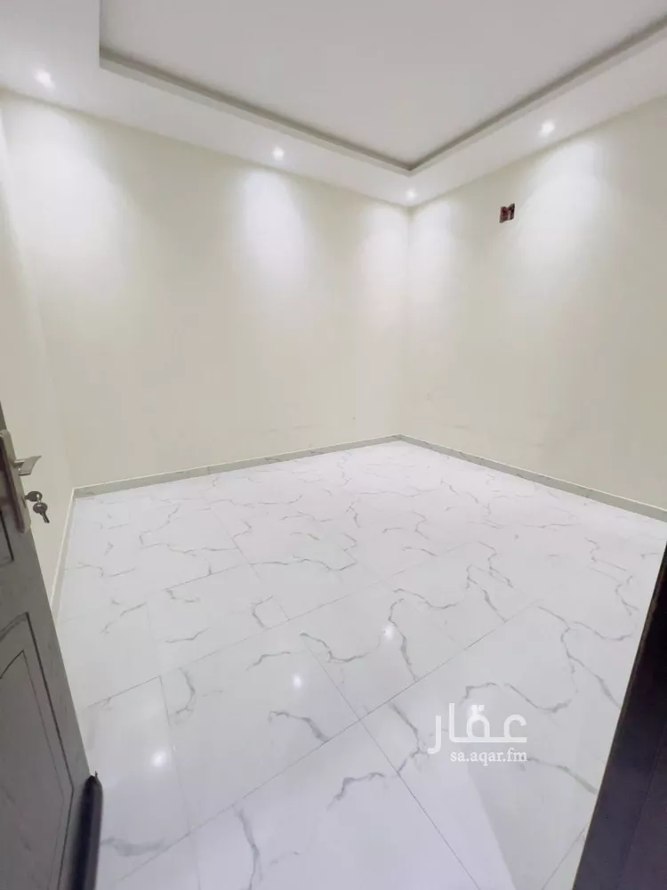دور للإيجار في شارع حامد عبدالحفيظ, حي عكاظ, مدينة الرياض, منطقة الرياض صورة 2