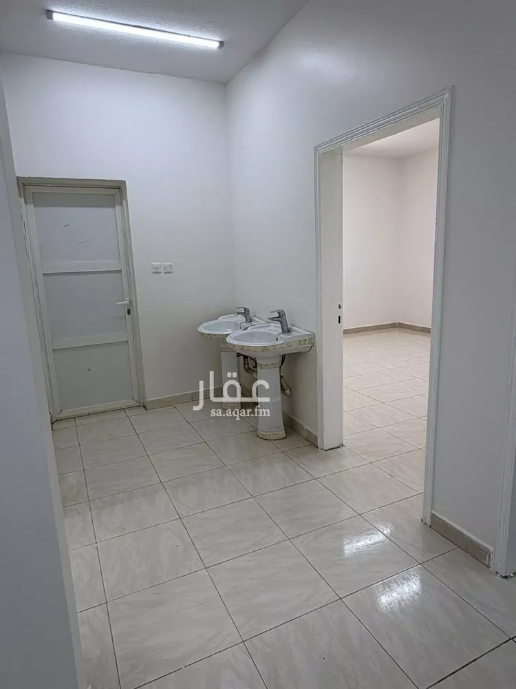 شقة للإيجار في شارع المركب, حي ظهرة لبن, مدينة الرياض, منطقة الرياض صورة 3