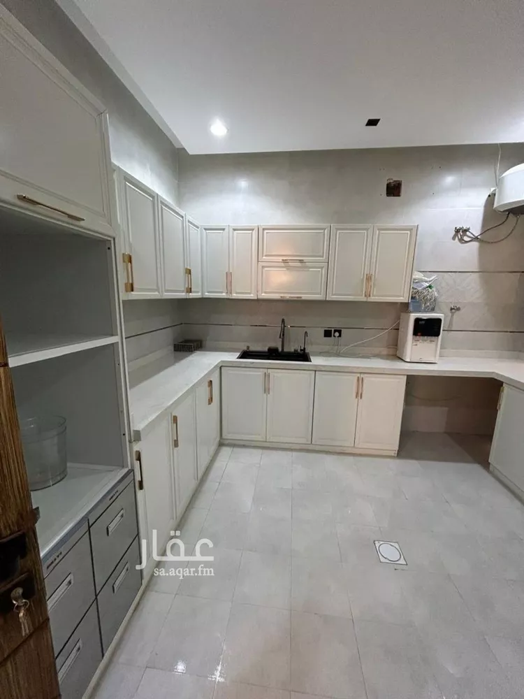 دور للإيجار في شارع فؤاد الخطيب, حي عكاظ, مدينة الرياض, منطقة الرياض صورة 3