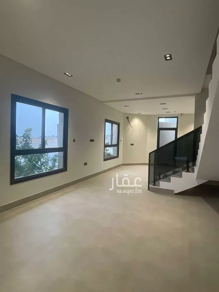 فيلا للإيجار في شارع النابغة الجعدي, حي الرمال, مدينة الرياض, منطقة الرياض