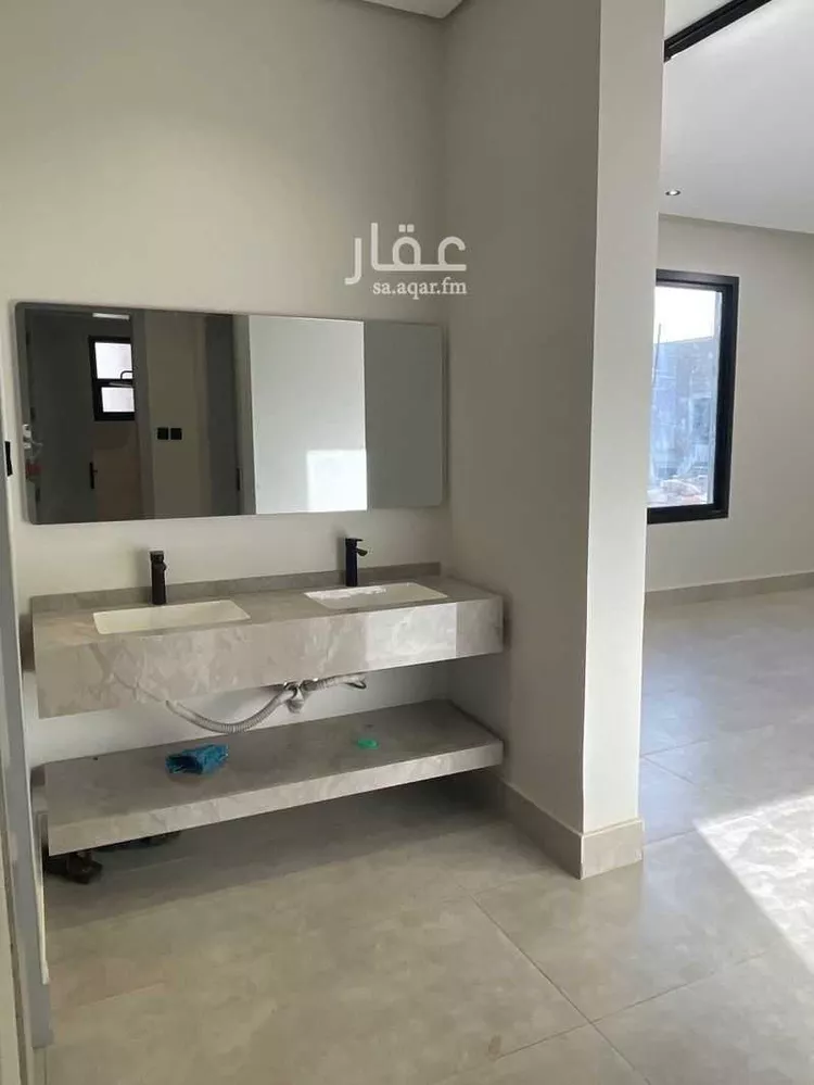 دور للبيع في شارع الحسين بن رواحة, حي الرمال, مدينة الرياض, منطقة الرياض صورة 2