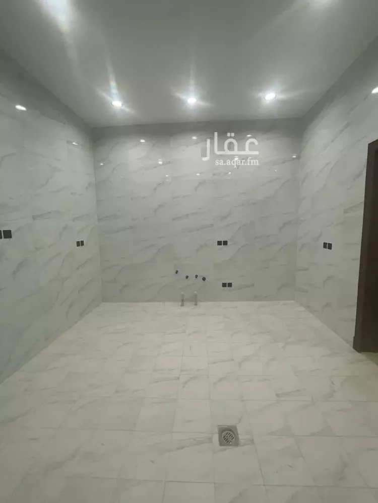 فيلا للبيع في شارع عبدالرحمن بن عرف, حي الرمال, مدينة الرياض, منطقة الرياض صورة 2