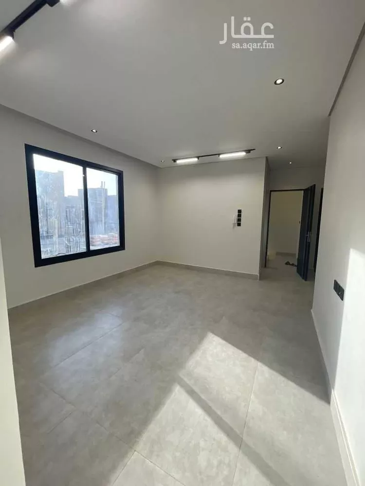 دور للبيع في شارع الحسين بن رواحة, حي الرمال, مدينة الرياض, منطقة الرياض صورة 2