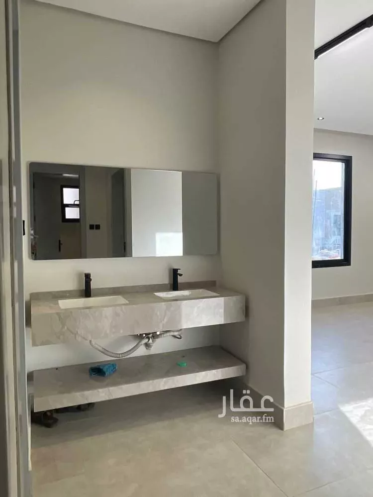 دور للبيع في شارع الحسين بن رواحة, حي الرمال, مدينة الرياض, منطقة الرياض