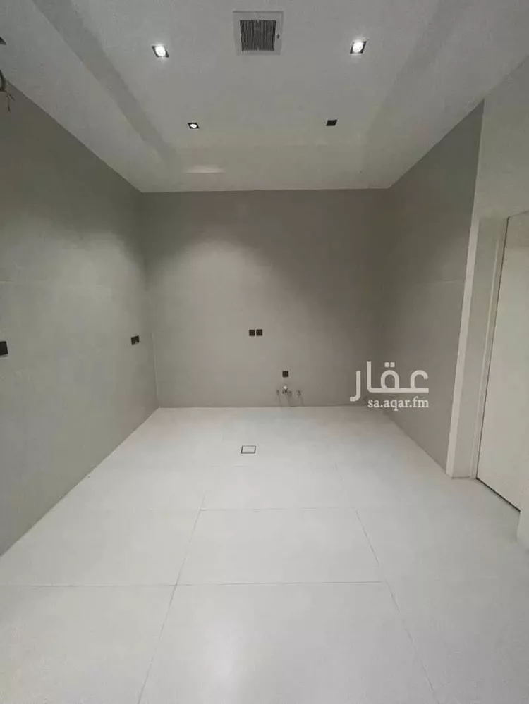 دور للبيع في شارع ثابت النحوي, حي الرمال, مدينة الرياض, منطقة الرياض صورة 5