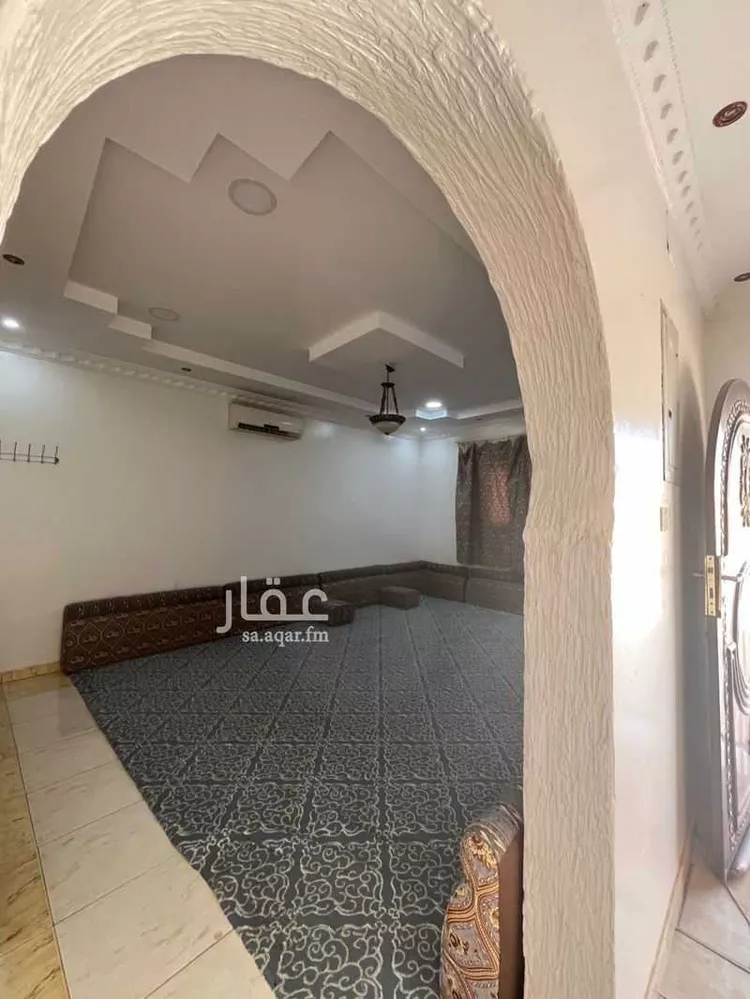 استراحة للبيع في شارع عامر ابن زيد ، حي قصر بن عقيل ، الرس ، بريدة صورة 3