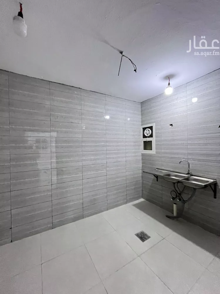 عمارة للبيع في شارع الجوز, حي منفوحة الجديدة, مدينة الرياض, منطقة الرياض صورة 3