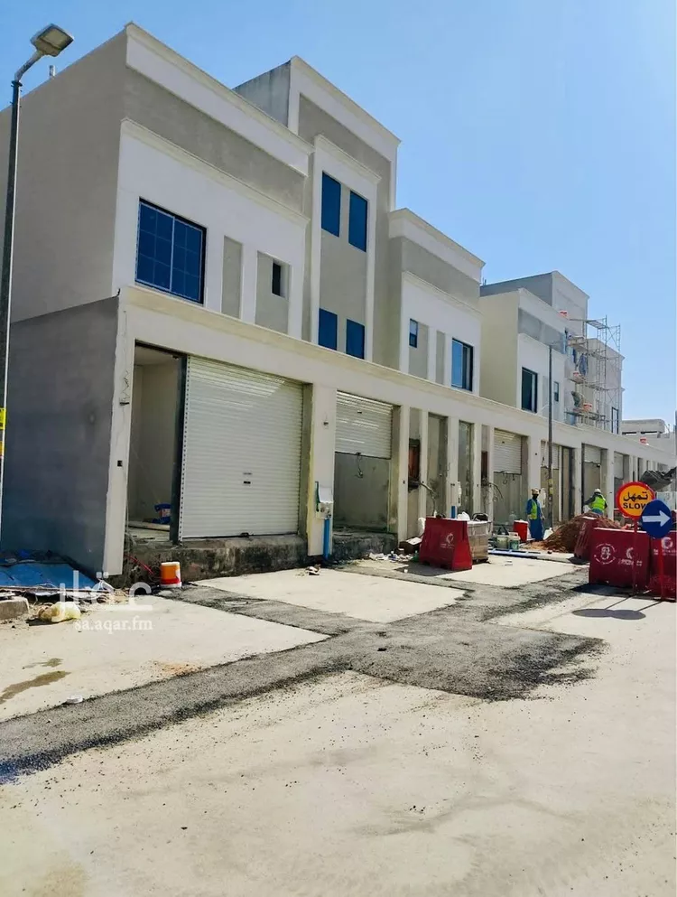 دور للبيع في شارع كعب بن زهير, حي شبرا, مدينة الرياض, منطقة الرياض