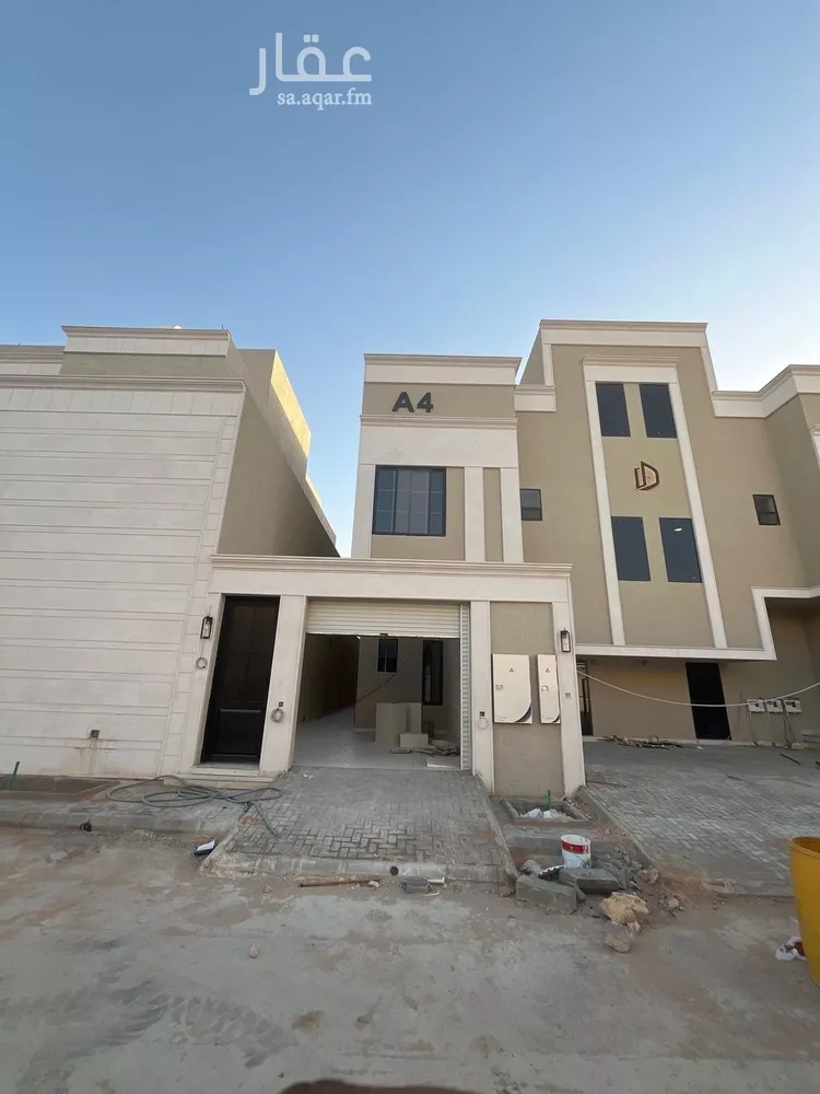 Floor for Sale in Riyadh Shubra