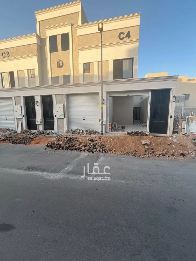 دور للبيع في شارع البشاير, حي شبرا, مدينة الرياض, منطقة الرياض صورة 2