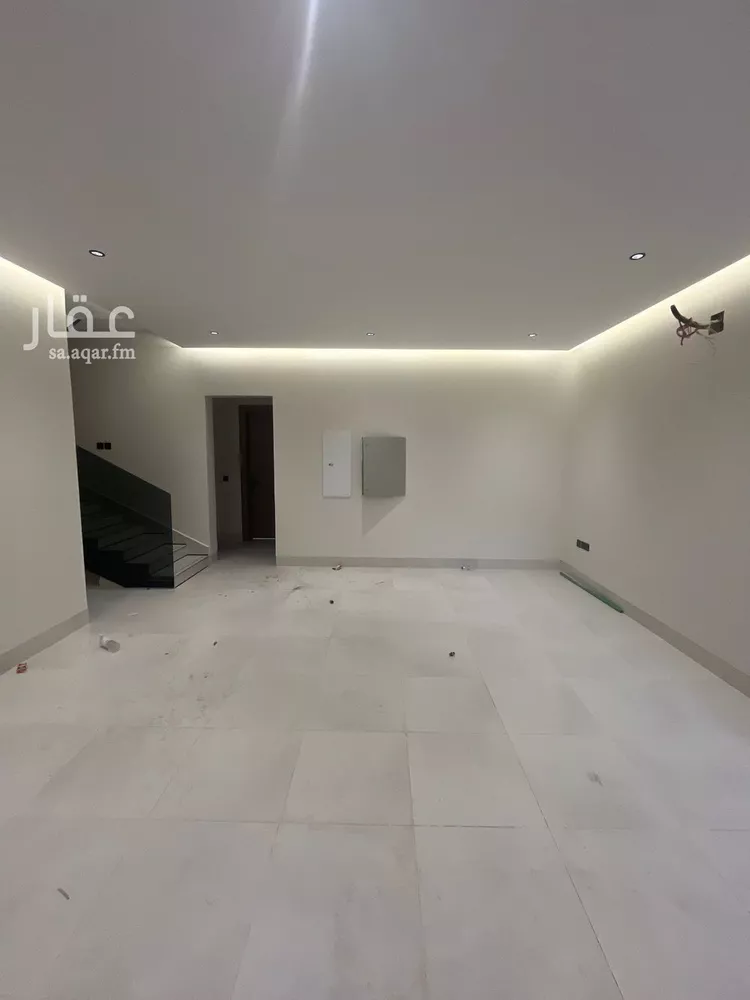 دور للبيع في شارع البشاير, حي شبرا, مدينة الرياض, منطقة الرياض صورة 4