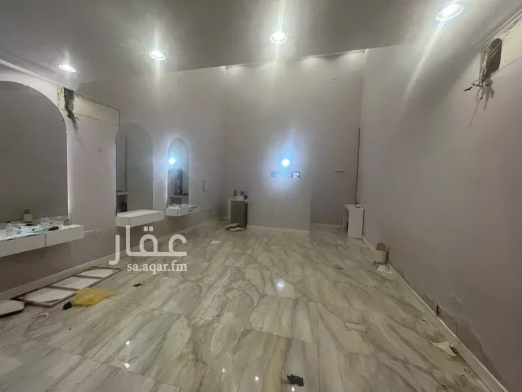 محل للإيجار في شارع خديجة بنت خويلد, حي العريجاء الغربي, مدينة الرياض, منطقة الرياض 10
