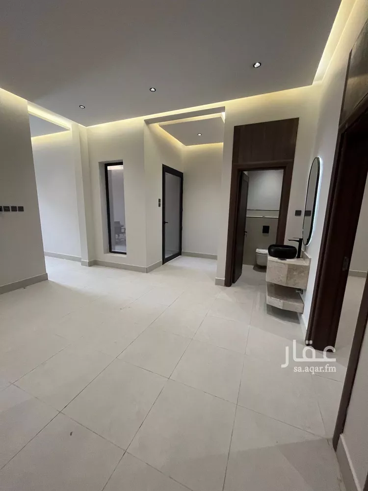 دور للبيع في شارع يثرب, حي شبرا, مدينة الرياض, منطقة الرياض صورة 4