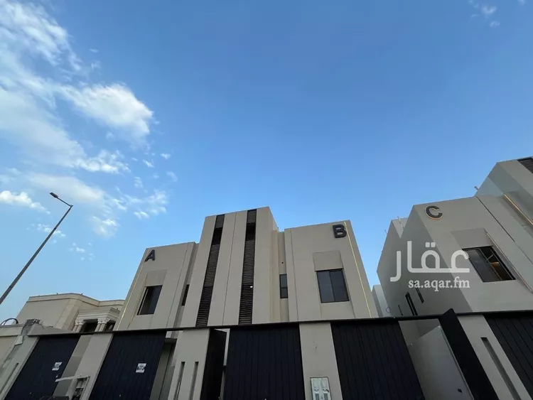 دور للبيع في شارع يثرب, حي شبرا, مدينة الرياض, منطقة الرياض