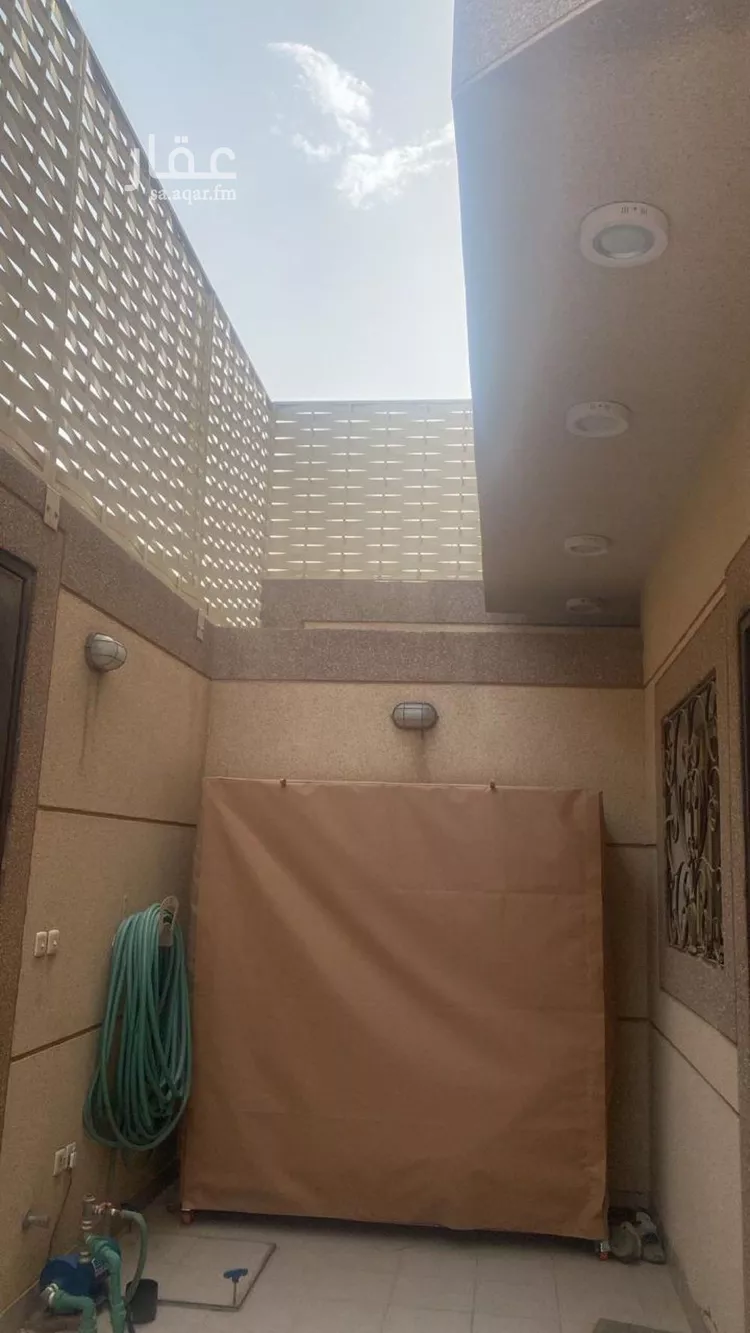 فيلا للبيع في شارع الدبيلة, حي العريجاء الغربي, مدينة الرياض, منطقة الرياض صورة 3