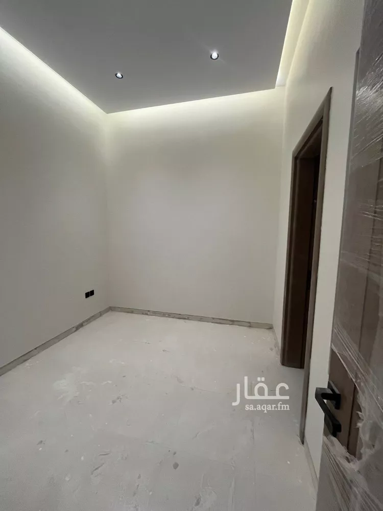 دور للبيع في شارع كعب بن زهير, حي شبرا, مدينة الرياض, منطقة الرياض صورة 2