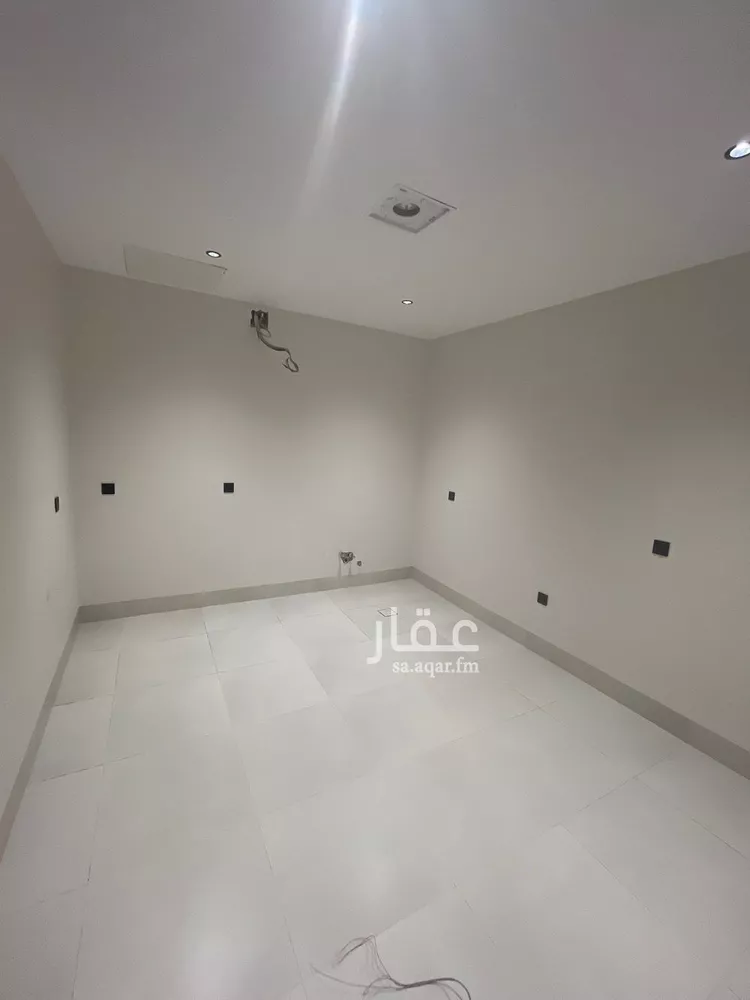 دور للبيع في شارع البشاير, حي شبرا, مدينة الرياض, منطقة الرياض صورة 5