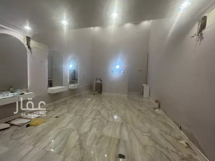 مكتب تجاري للإيجار في شارع خديجة بنت خويلد, حي العريجاء الغربي, مدينة الرياض, منطقة الرياض صورة 4