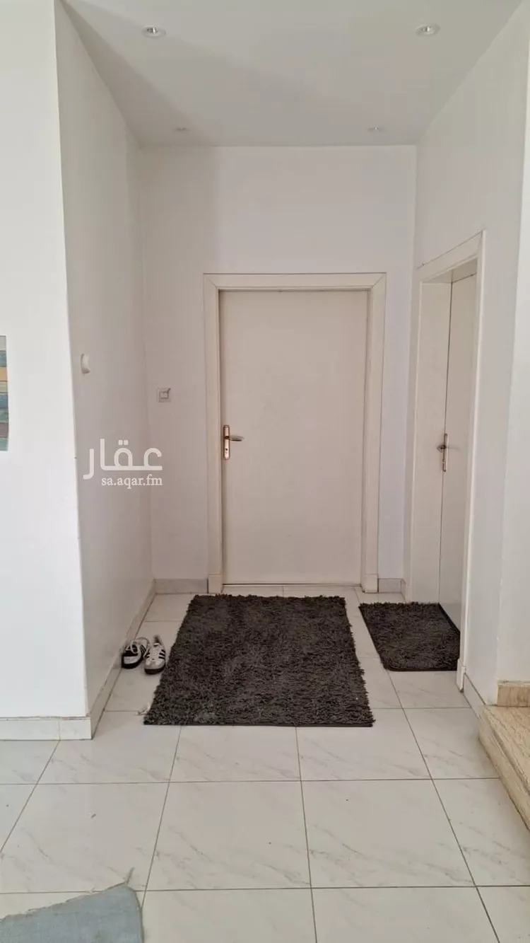 فيلا للبيع في شارع احمد الزنجاني, حي شبرا, مدينة الرياض, منطقة الرياض صورة 5