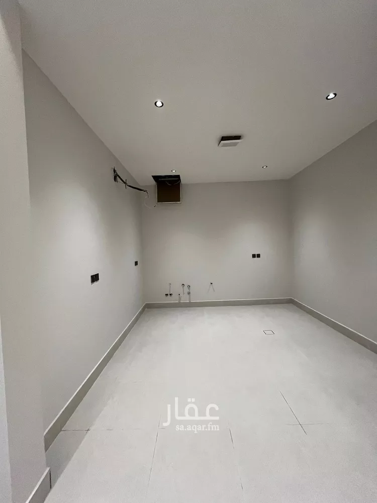 دور للبيع في شارع يثرب, حي شبرا, مدينة الرياض, منطقة الرياض صورة 3