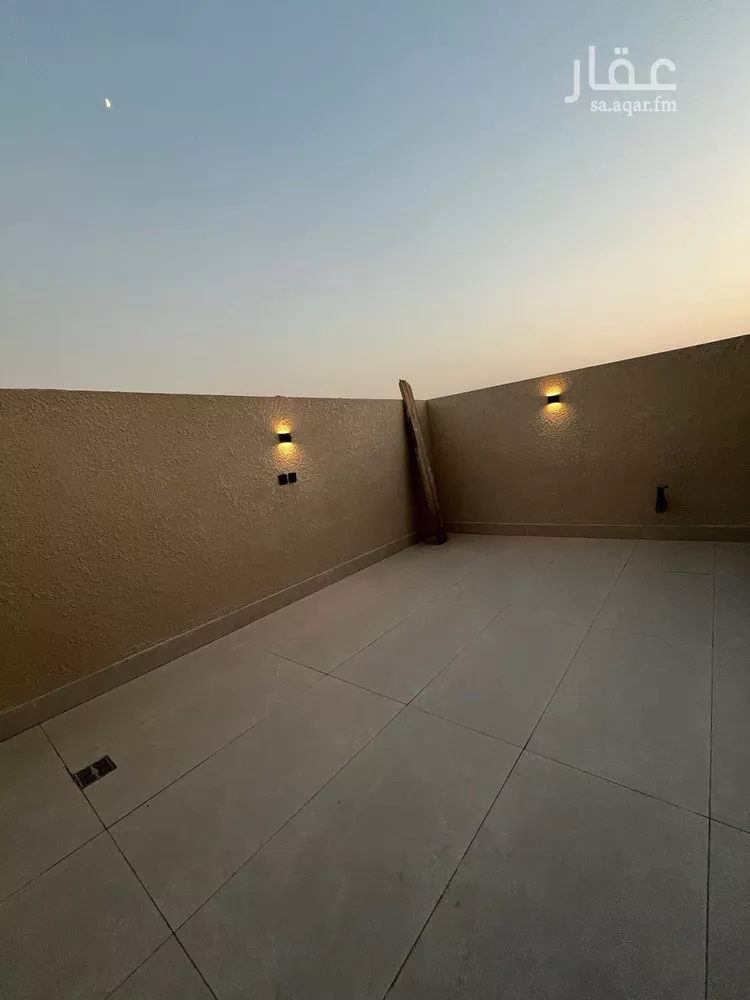 دور للبيع في شارع يثرب, حي شبرا, مدينة الرياض, منطقة الرياض صورة 4