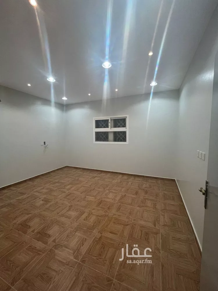Floor for Rent in Riyadh Al Uraija Al Gharbiyah