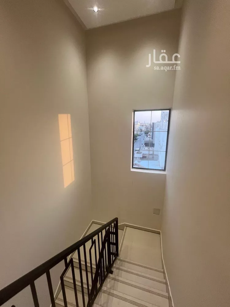 دور للبيع في شارع كعب بن زهير, حي شبرا, مدينة الرياض, منطقة الرياض 6