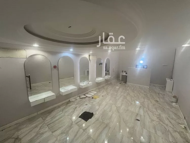 مكتب تجاري للإيجار في شارع خديجة بنت خويلد, حي العريجاء الغربي, مدينة الرياض, منطقة الرياض صورة 2