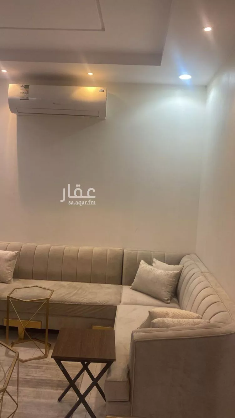 فيلا للبيع في شارع الدبيلة, حي العريجاء الغربي, مدينة الرياض, منطقة الرياض صورة 2
