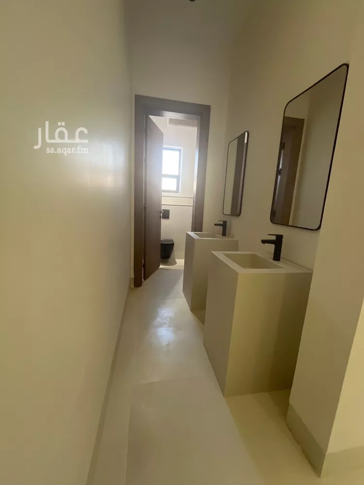 دور للبيع في شارع كعب بن زهير, حي شبرا, مدينة الرياض, منطقة الرياض صورة 4