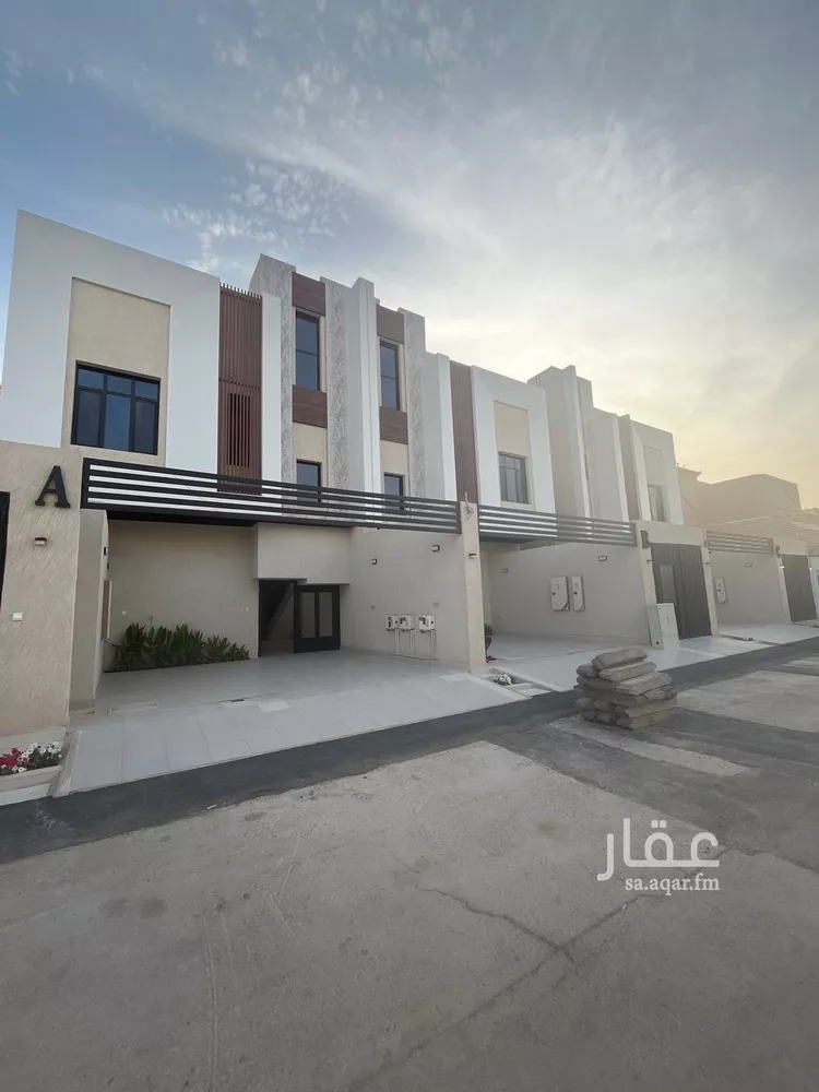 دور للبيع في شارع ابن السقاء, حي شبرا, مدينة الرياض, منطقة الرياض