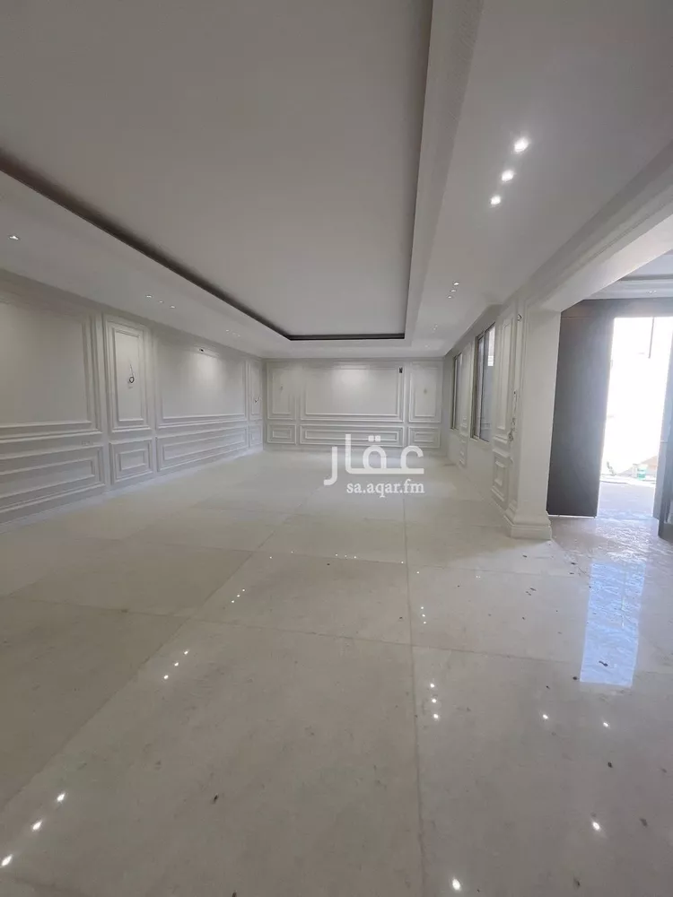 فيلا للبيع في شارع فرات بن حيان, حي سلطانة, مدينة الرياض, منطقة الرياض صورة 4