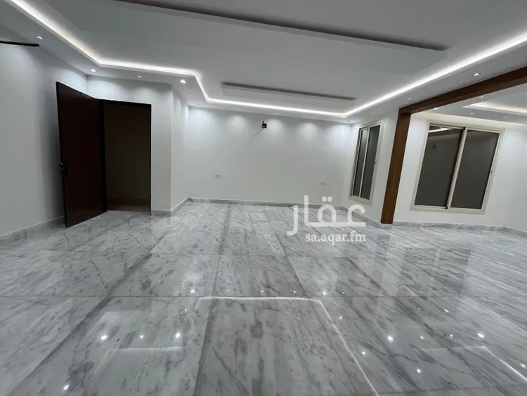 فيلا للبيع في شارع فرات بن حيان, حي سلطانة, مدينة الرياض, منطقة الرياض صورة 4