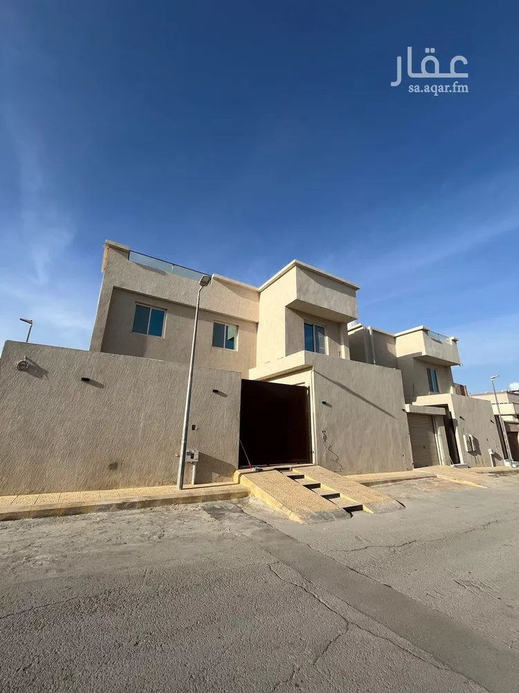 فيلا للبيع في شارع فرات بن حيان, حي سلطانة, مدينة الرياض, منطقة الرياض صورة 3