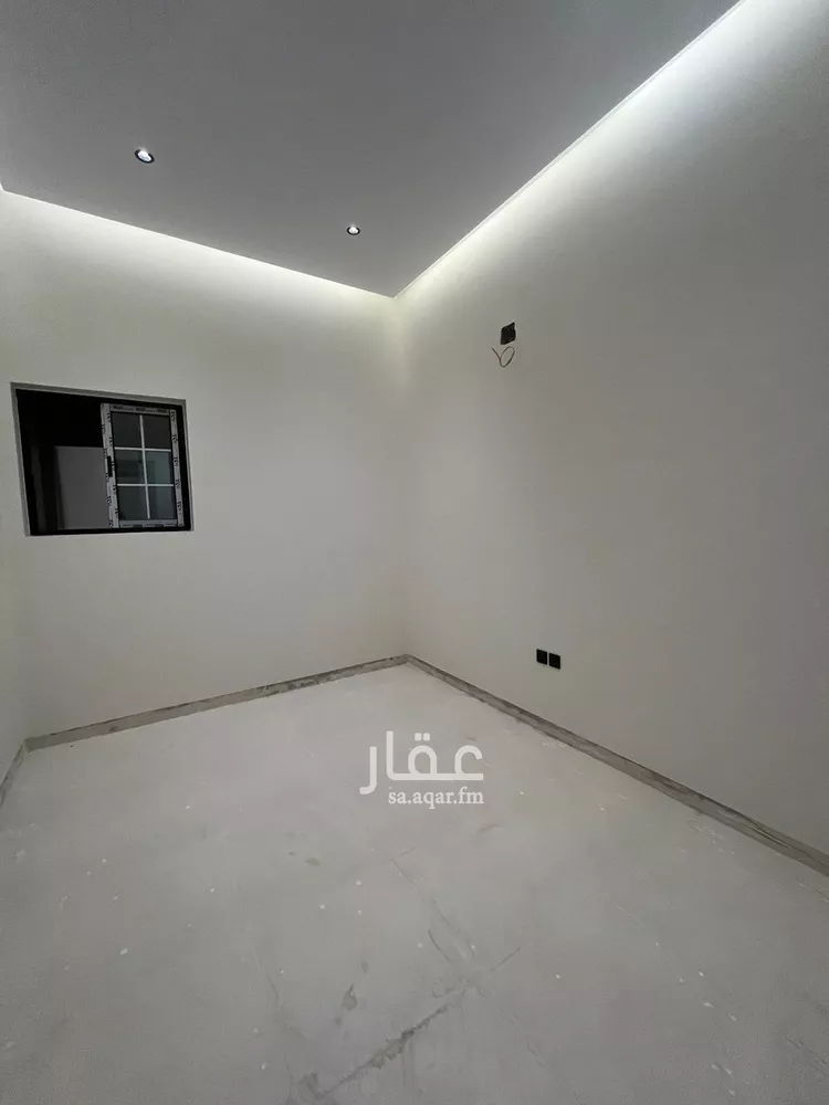 دور للبيع في شارع كعب بن زهير, حي شبرا, مدينة الرياض, منطقة الرياض صورة 3