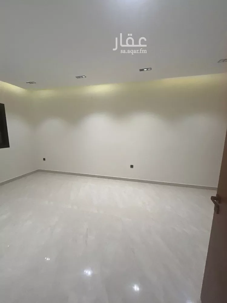 Floor for Sale in Riyadh Shubra صورة 4