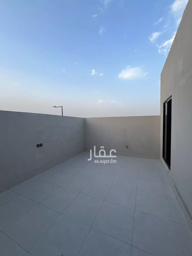 دور للبيع في شارع يثرب, حي شبرا, مدينة الرياض, منطقة الرياض صورة 4