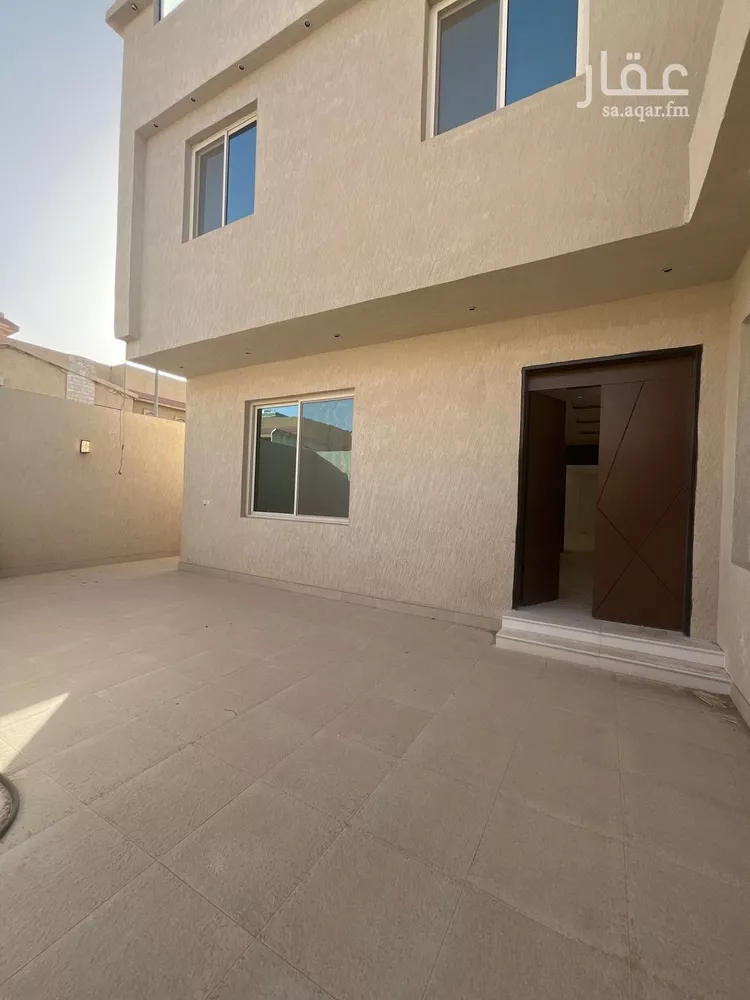 فيلا للبيع في شارع فرات بن حيان, حي سلطانة, مدينة الرياض, منطقة الرياض صورة 4