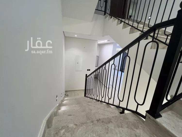فيلا للبيع في شارع عبدالقادر الجزار, حي ظهرة البديعة, مدينة الرياض, منطقة الرياض صورة 2