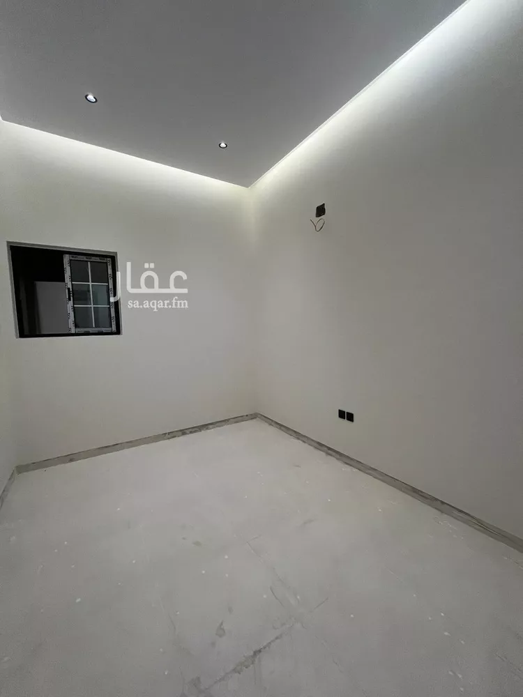 دور للبيع في شارع كعب بن زهير, حي شبرا, مدينة الرياض, منطقة الرياض