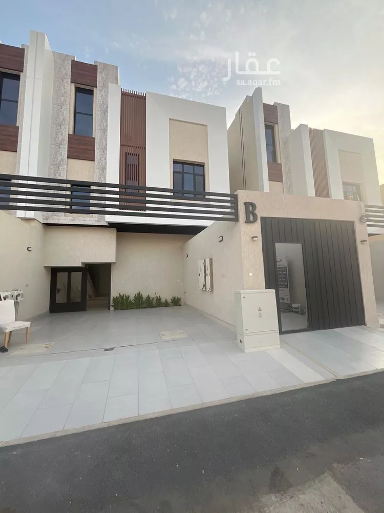 دور للبيع في شارع ابن السقاء, حي شبرا, مدينة الرياض, منطقة الرياض صورة 2