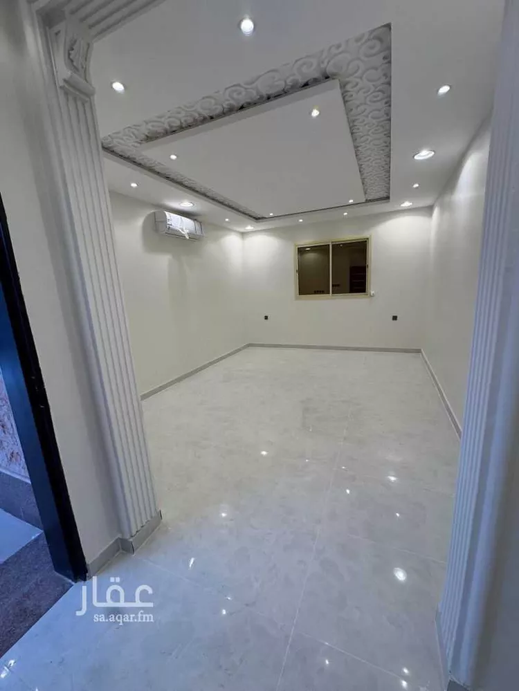 فيلا للبيع في شارع بويط, حي إشبيلية, مدينة الرياض, منطقة الرياض صورة 4