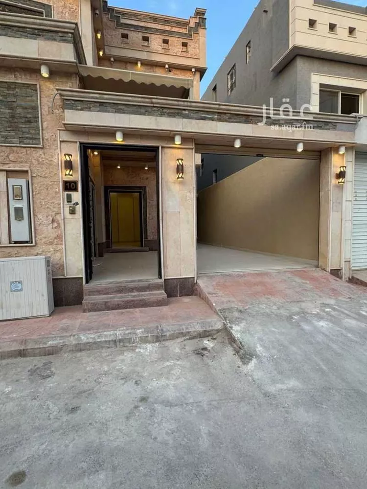 فيلا للبيع في شارع بويط, حي إشبيلية, مدينة الرياض, منطقة الرياض صورة 2
