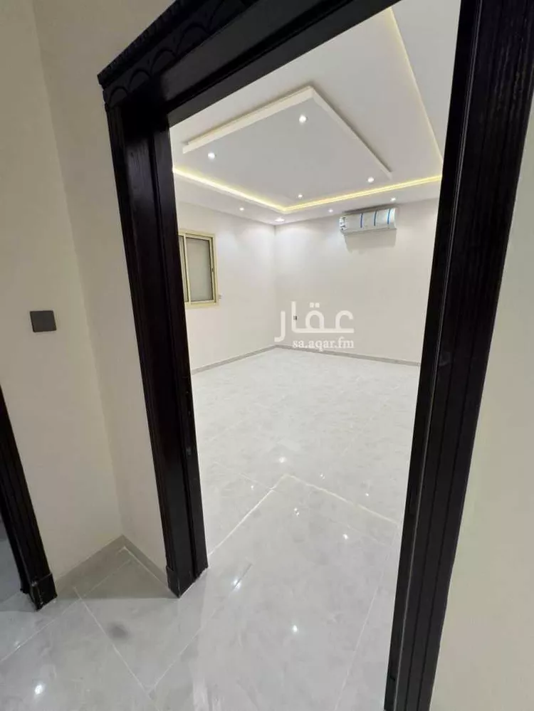 فيلا للبيع في شارع بويط, حي إشبيلية, مدينة الرياض, منطقة الرياض صورة 5