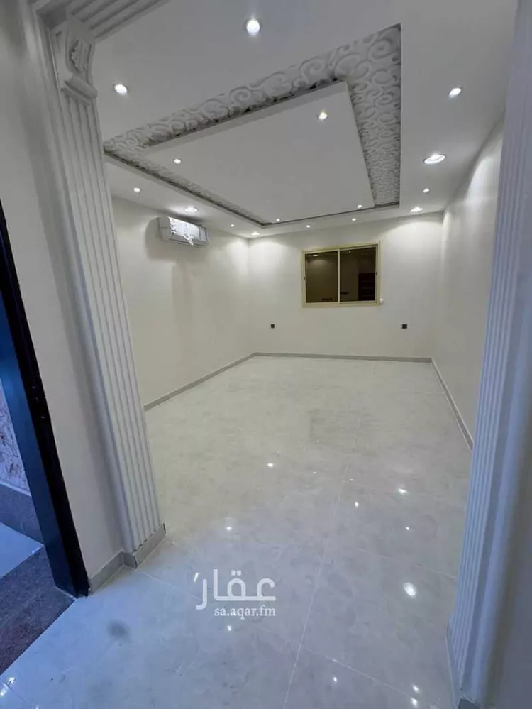 فيلا للبيع في شارع بويط, حي إشبيلية, مدينة الرياض, منطقة الرياض 8